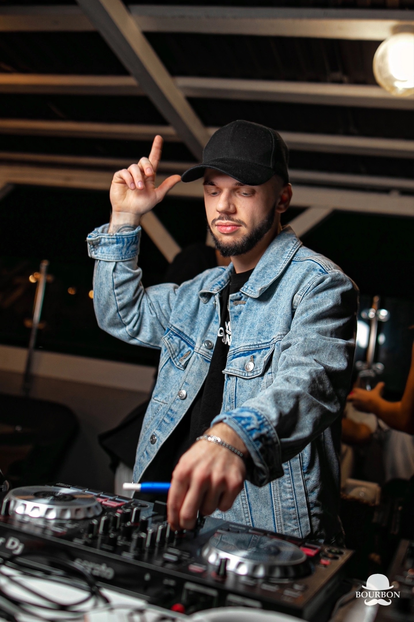 Макс Сергеев - DJ МАКС ОН - Фото №3 от Otmechaem.Events